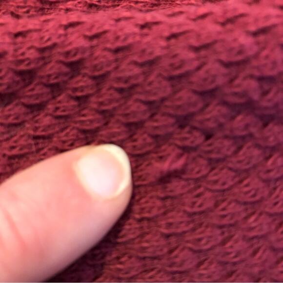 We the Free maroon red waffle thermal knit split back bell sleeve top size Small - Picture 12 of 16